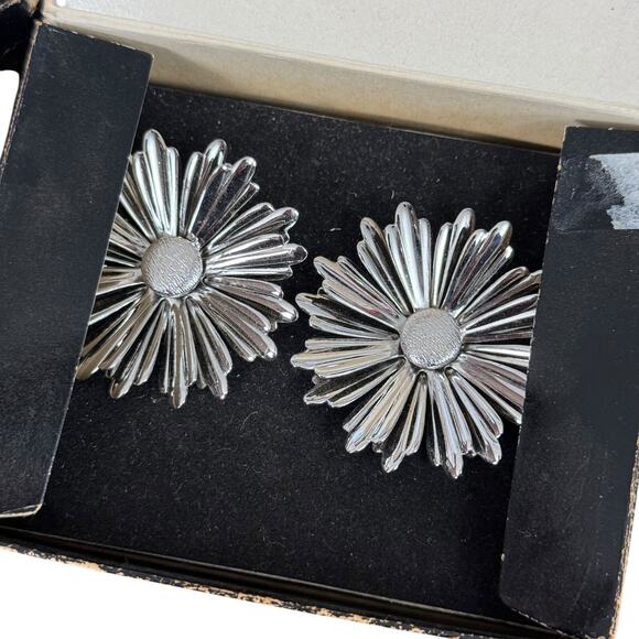 Sarah Coventry 6228 / 7022 / 7228 Lot 3 Piece Earings Broach Silver Tone Clip On - Picture 11 of 11